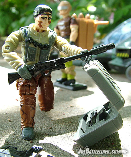 Bullhorn assembling his rifle